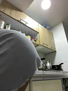 stefania brunnett online show from 03.04.25