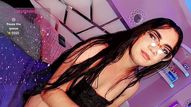 Dalis Hills online show from 03.17.25