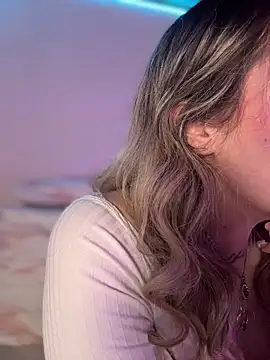 Snapshot of Lally_Valencia__ chatting on 11.20.25 Lally Valencia online show from 11.20.25