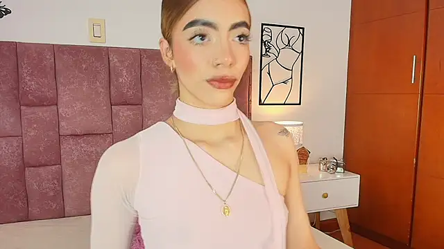 Snapshot of Violetta_Ficher chatting on 07.19.26 Violetta Ficher online show from 07.19.26
