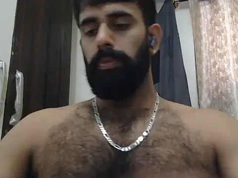 Snapshot of indianhairybull chatting on 06.11.26 indianhairybull online show from 06.11.26