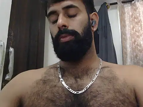 Snapshot of indianhairybull chatting on 06.12.26 indianhairybull online show from 06.12.26