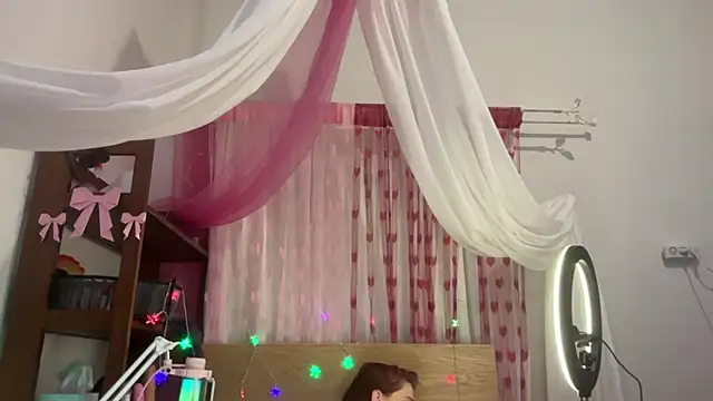 ScarletBottom online show from 09.17.25