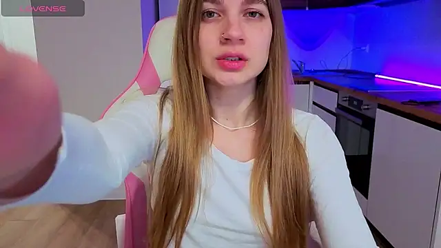 Enjoy everymoment  online show from 04.15.26