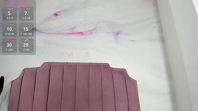 Lia Guzman online show from 11.27.25