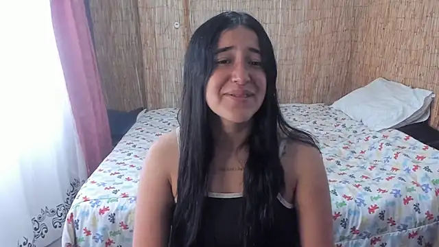 Snapshot of __leaa chatting on 10.12.25 leaa online show from 10.12.25