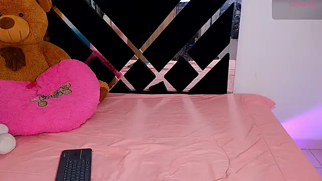 CatalinaSmith1 online show from 02.20.26