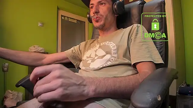 Snapshot of BigCumShoot chatting on 01.02.25 BigCumShoot online show from 01.02.25