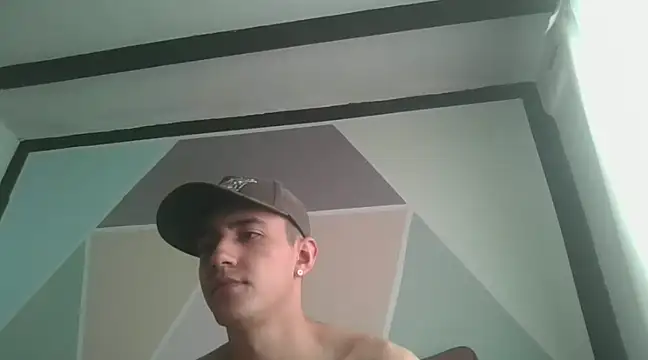 Snapshot of daimon_king05 chatting on 01.31.25 daimon king05 online show from 01.31.25