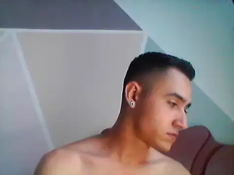 Snapshot of daimon_king05 chatting on 02.06.25 daimon king05 online show from 02.06.25