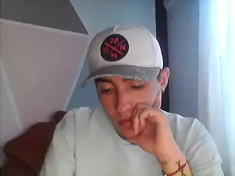 Snapshot of daimon_king05 chatting on 02.26.25 daimon king05 online show from 02.26.25