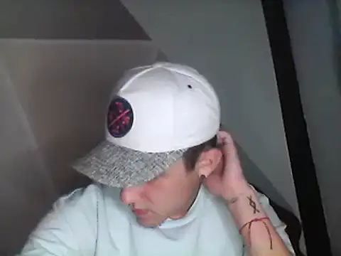 Snapshot of daimon_king05 chatting on 02.27.25 daimon king05 online show from 02.27.25