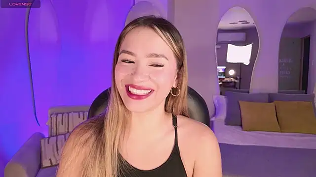 Snapshot of AmaiaHaywood chatting on 11.05.25 AmaiaHaywood online show from 11.05.25