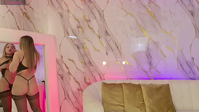 Snapshot of AmaiaHaywood chatting on 11.28.25 AmaiaHaywood online show from 11.28.25