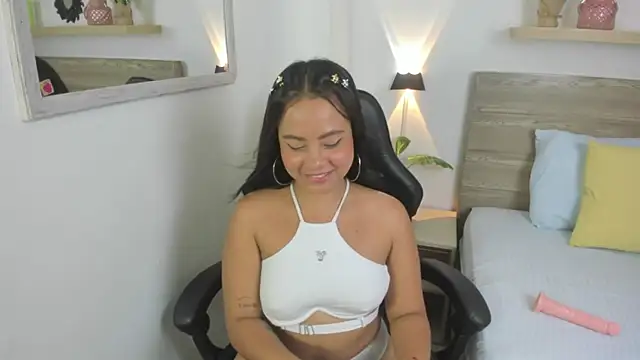 Snapshot of dalila_harris chatting on 03.03.25 dalila harris online show from 03.03.25