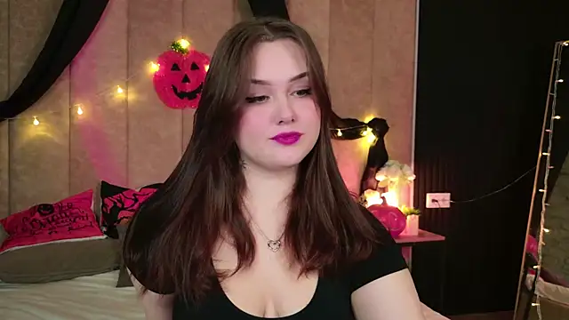 Kendra Parlow online show from 10.20.25