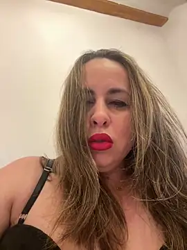 laarti online show from 02.18.26