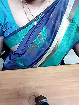 Snapshot of Tamil_Radha chatting on 09.30.25 Tamil Radha online show from 09.30.25