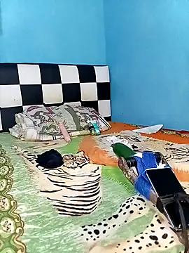 Snapshot of DivinaTransStrella chatting on 09.16.25 DivinaTransStrella online show from 09.16.25