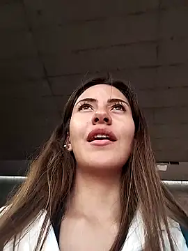 Andrea18 blonde online show from 02.20.25