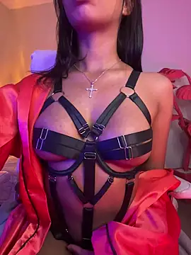 Gigi Strawberry online show from 02.24.26