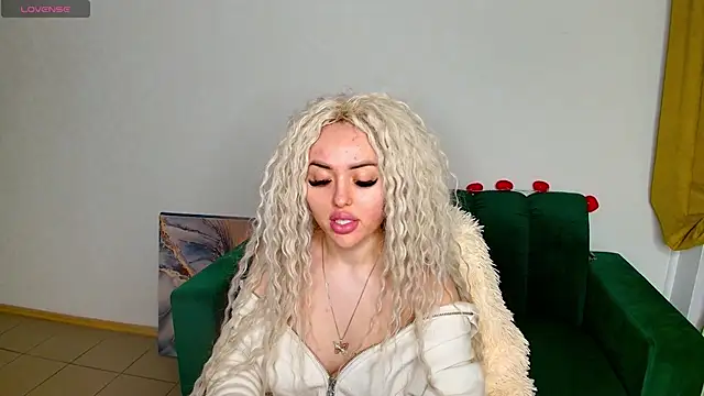 MissisCaty online show from 02.11.25