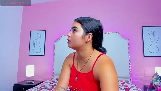  Emma whiitee  online show from 11.15.25