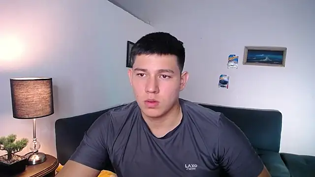 JamesCr  online show from 02.17.26