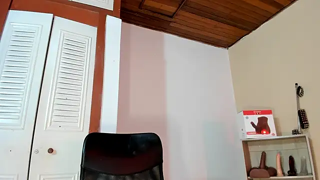 Violetta 0 online show from 10.16.25