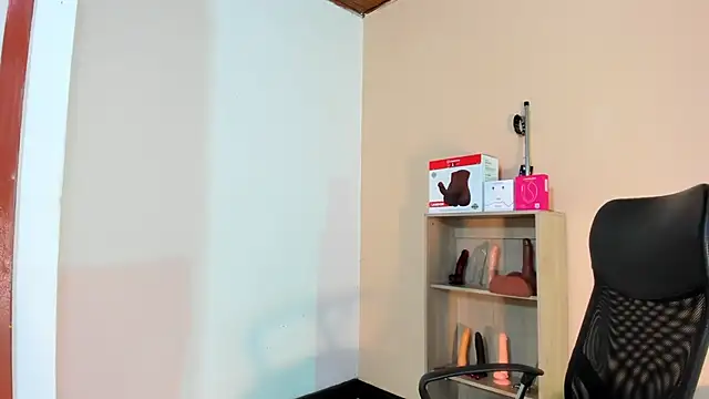 Violetta 0 online show from 02.21.26