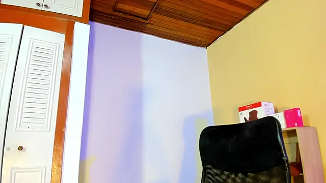 Violetta 0 online show from 02.27.26