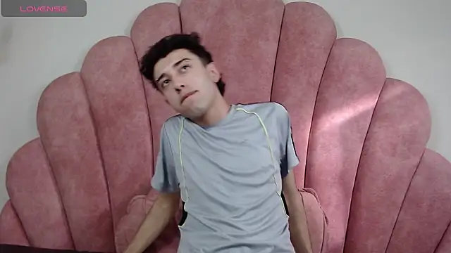 Snapshot of erickblaze_wm chatting on 02.11.25 erickblaze wm online show from 02.11.25