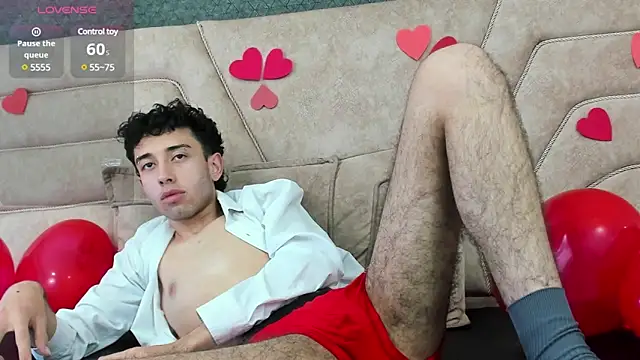 Snapshot of erickblaze_wm chatting on 02.14.25 erickblaze wm online show from 02.14.25