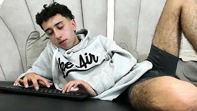 Snapshot of erickblaze_wm chatting on 02.18.25 erickblaze wm online show from 02.18.25