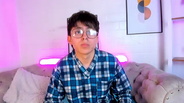 PepperTwink online show from 03.14.25