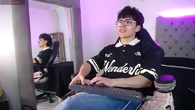 PepperTwink online show from 09.15.25