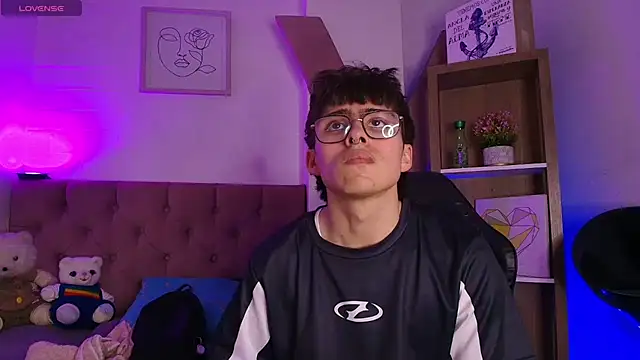 PepperTwink online show from 11.28.25