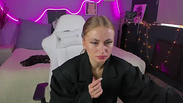 AnitaLamb online show from 02.28.25