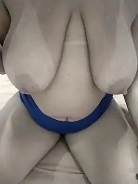 yannaluuxehot online show from 02.20.25