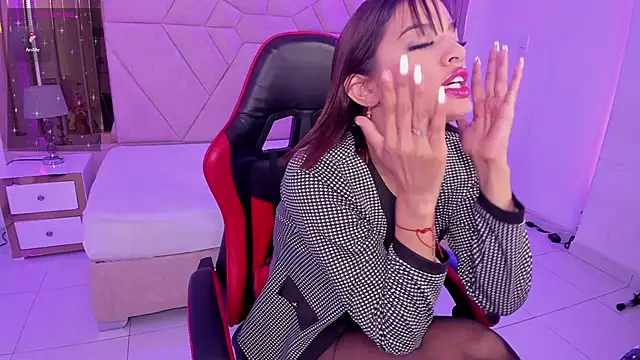 PamelaAddams  online show from 01.18.26