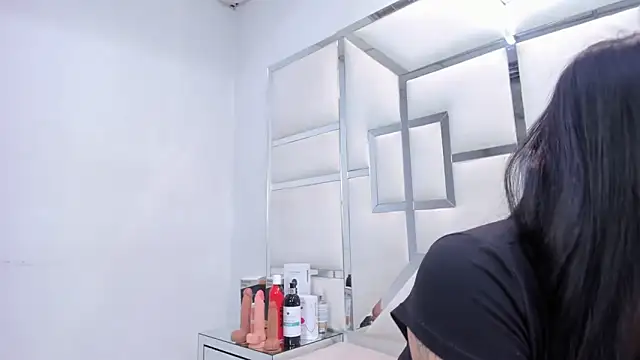 ZoeWan69 online show from 02.05.26