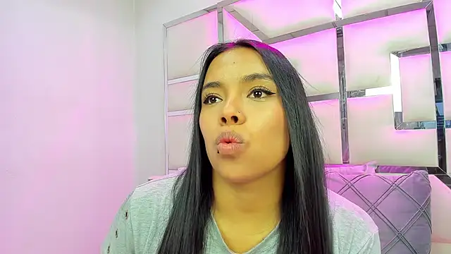 ZoeWan69 online show from 03.11.26