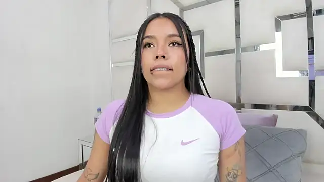 ZoeWan69 online show from 03.29.26