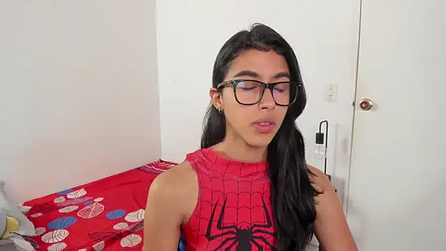 Snapshot of Mazikeen__18 chatting on 06.15.26 Mazikeen 18 online show from 06.15.26