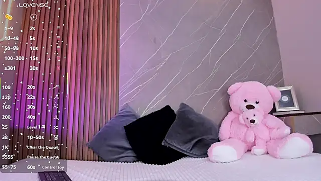 ariana jhonson1 online show from 10.10.25