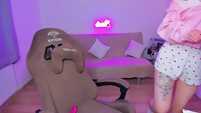 YourMegan online show from 09.13.25