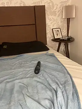 Snapshot of Nicky_gh chatting on 02.05.25 Nicky gh online show from 02.05.25