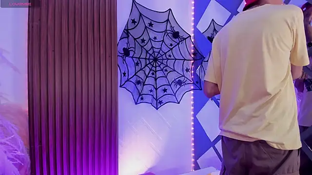 Snapshot of Allen_Starck chatting on 10.07.25 Allen Starck online show from 10.07.25