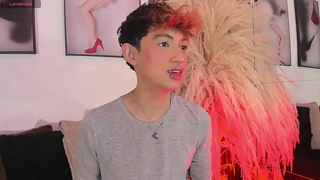 Snapshot of Allen_Starck chatting on 11.11.25 Allen Starck online show from 11.11.25