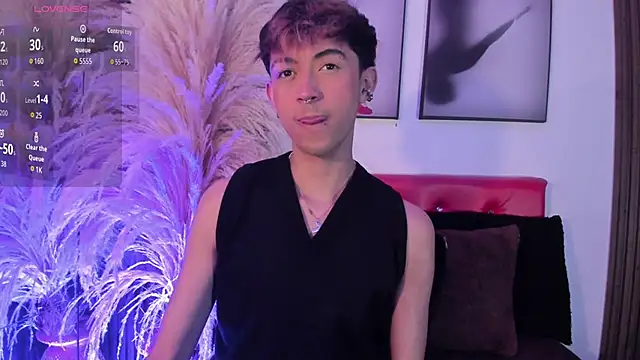 Snapshot of Allen_Starck chatting on 11.26.25 Allen Starck online show from 11.26.25